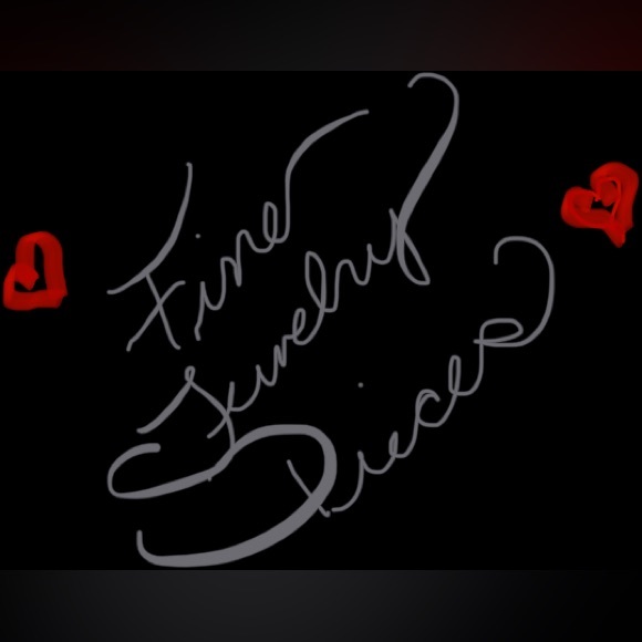 Allison @ BeeQuestEstate Sales & Consignment - Picture 6 of 7